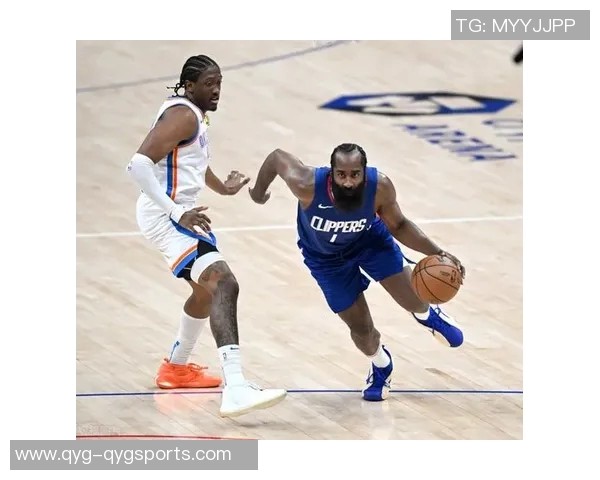 快船苦战联盟倒数第三雷霆球迷欢欣鼓舞享受比赛乐趣 快船苦战联盟倒数第三雷霆球迷欢欣鼓舞享受比赛乐趣